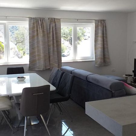 Apartman Karla Lastovo Luaran gambar