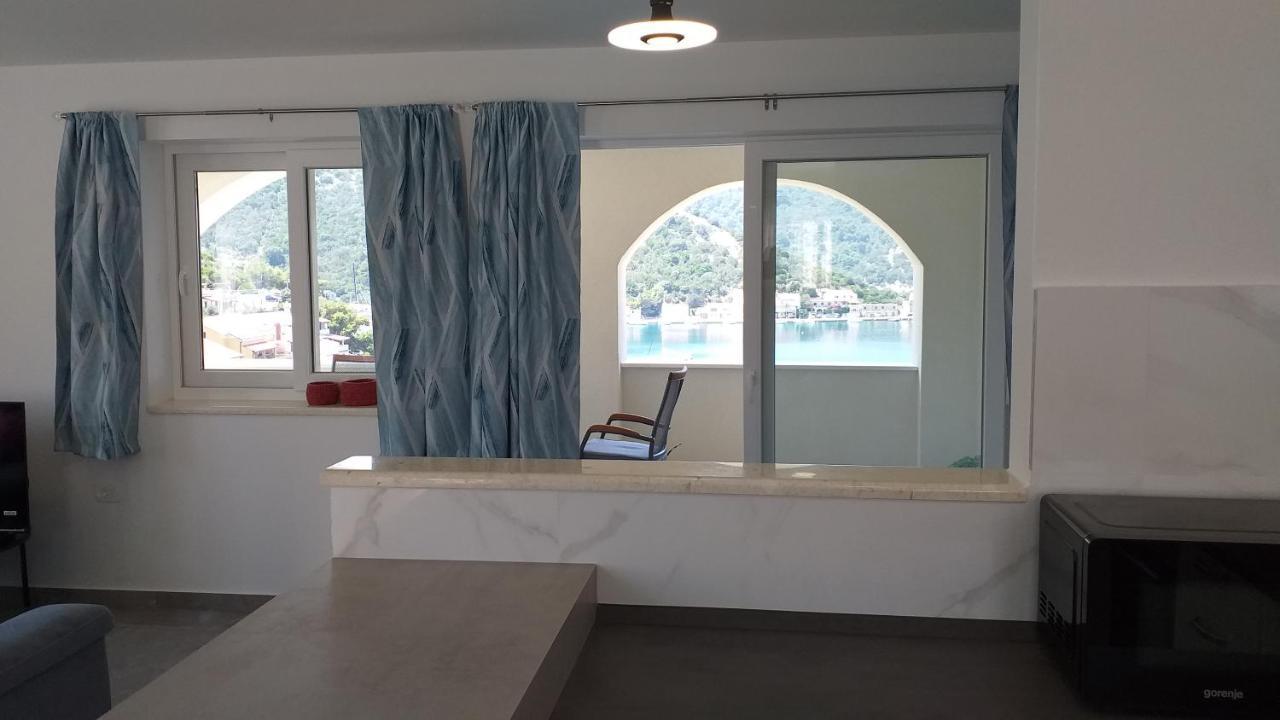 Apartman Karla Lastovo Luaran gambar