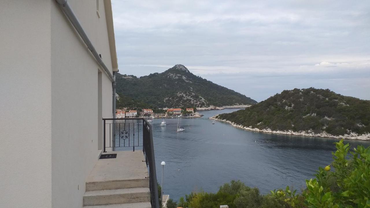 Apartman Karla Lastovo Luaran gambar